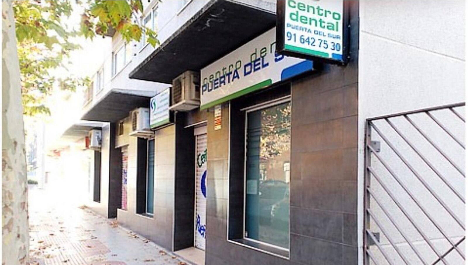 Fachada del Centro Dental Puerta del Sur en Alcorcón, Madrid